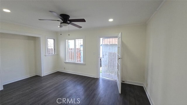 Building Photo - 454 W 59th Pl