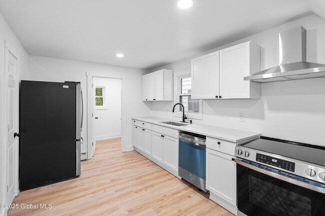 Building Photo - 38 W Erie St