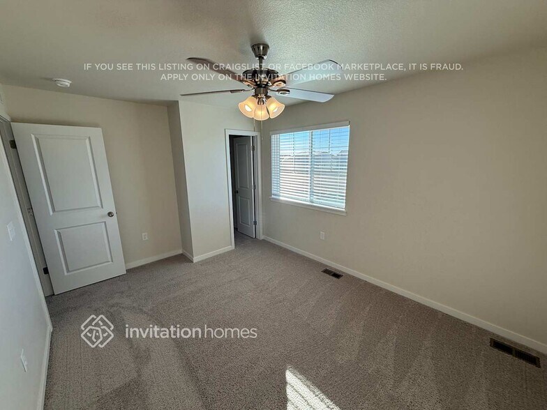 Building Photo - 850 Mesic Ln