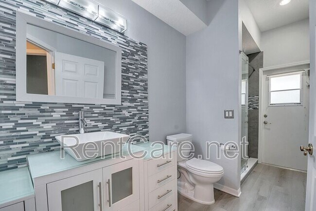 Building Photo - 219 Isle of Sky Cir