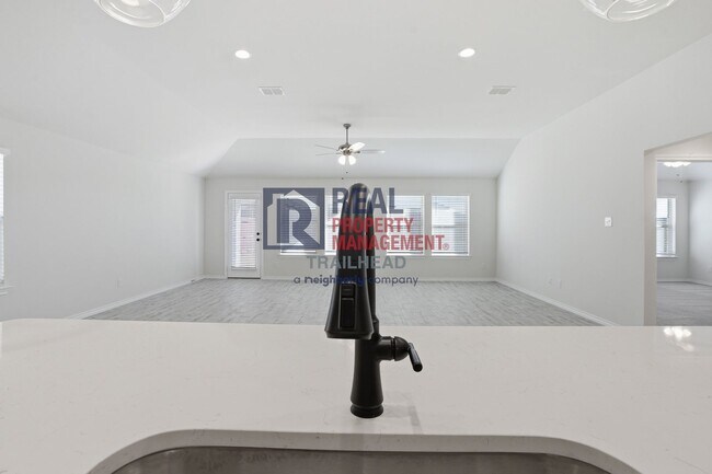 Building Photo - Inviting 3-Bedroom Home with Covered Patio