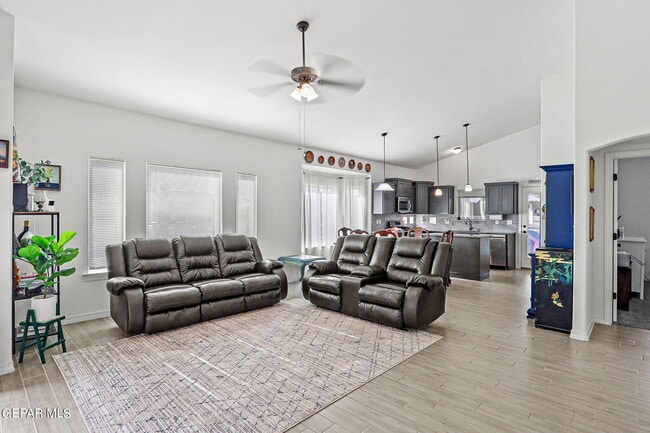 Building Photo - 14852 Jack White Ave