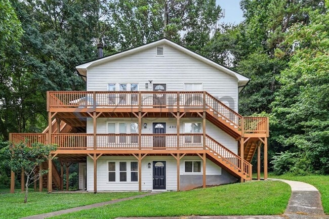 Building Photo - 4013 Hawthorne Cir