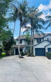 Building Photo - 1647 Hawthorne Pl