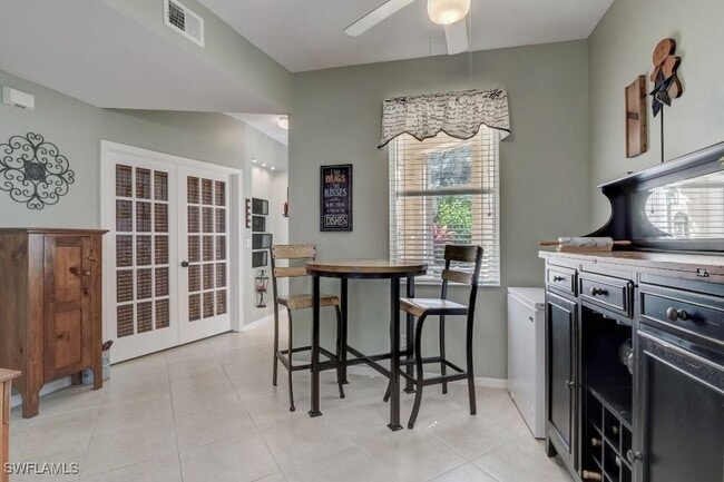 Building Photo - 280 Robin Hood Cir