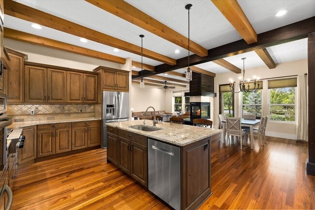 Building Photo - Luxury Furnished 4-Bedroom Home in Eagle's...