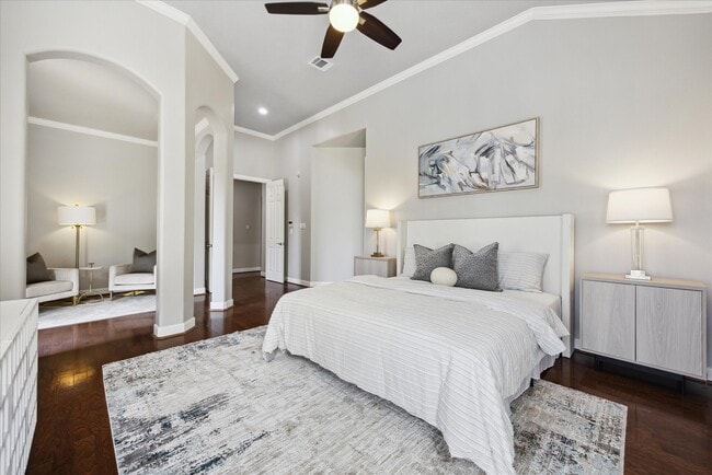 Building Photo - 5826 Santa Fe Springs Dr