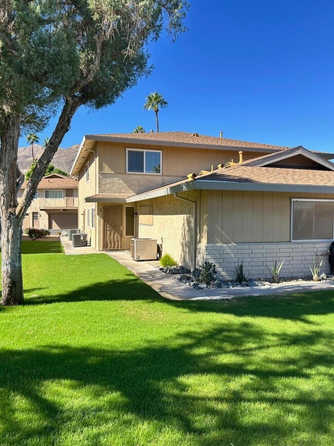 Primary Photo - 46917 CA-74