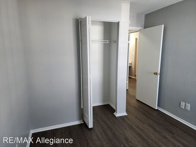 Building Photo - 2 br, 1 bath House - 610 CROWS NEST COURT