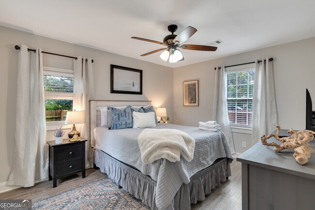 Building Photo - 94 Cochran Rd SE