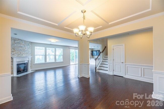 Building Photo - 1310 Middlecrest Dr NW