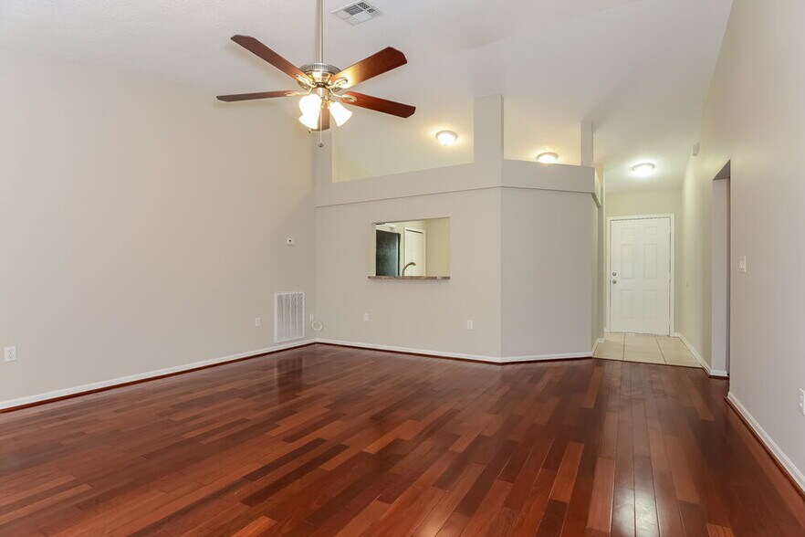 Building Photo - 7446 Briarbay Loop