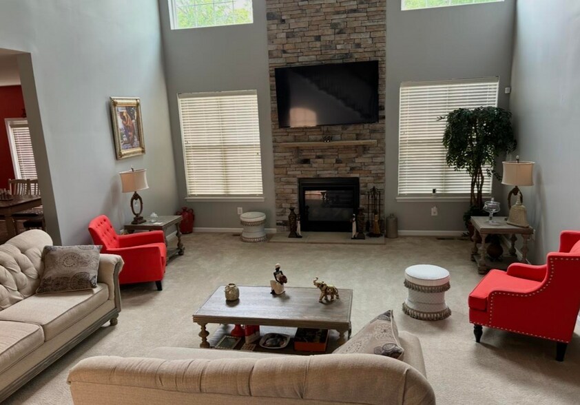 Building Photo - 6451 Ocelot St