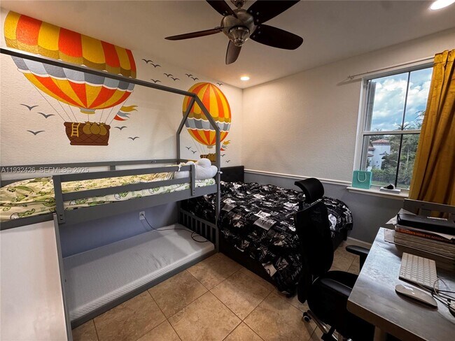 Building Photo - 876 Spinnaker Dr