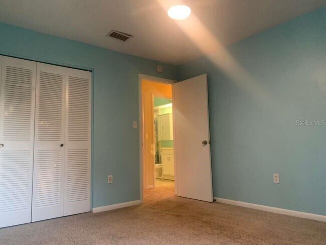 Building Photo - 1420 70th St N