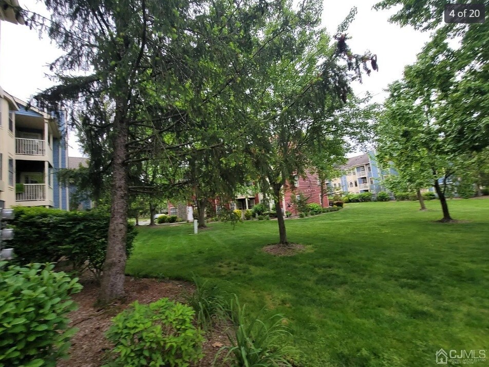 Building Photo - 394 Carhart Ct