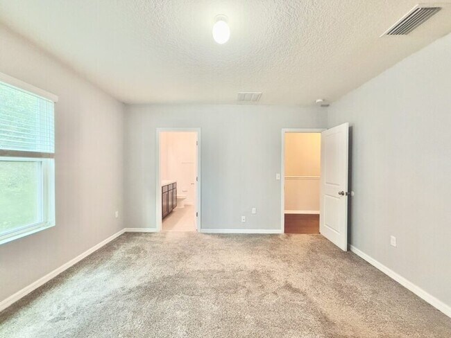 Building Photo - 9826 Hound Chase Dr