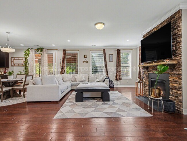 Building Photo - 8742 Whitehawk Hill Rd