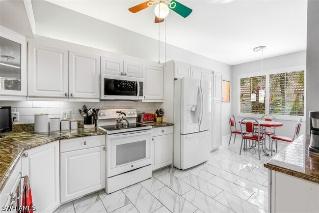 Building Photo - 2365 Bayou Ln