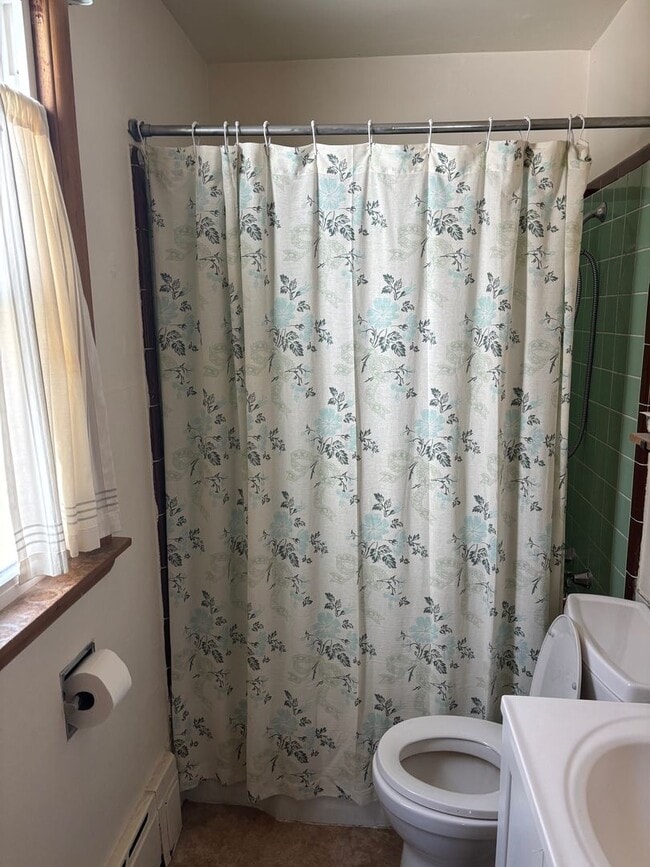 Building Photo - 26 N Franklin St