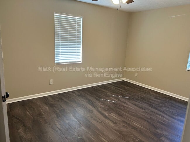 Building Photo - 1045 Vineyard Rd