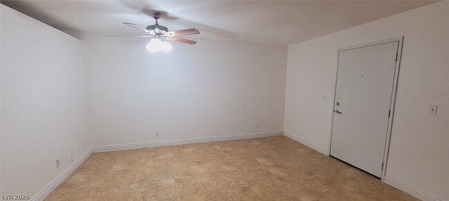 Building Photo - 305 N 10th St
