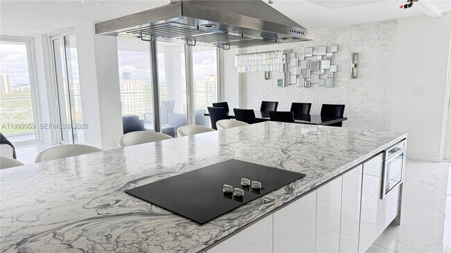 Building Photo - 19707 Turnberry Way