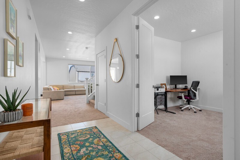 Building Photo - 2156 Wallflower Dr
