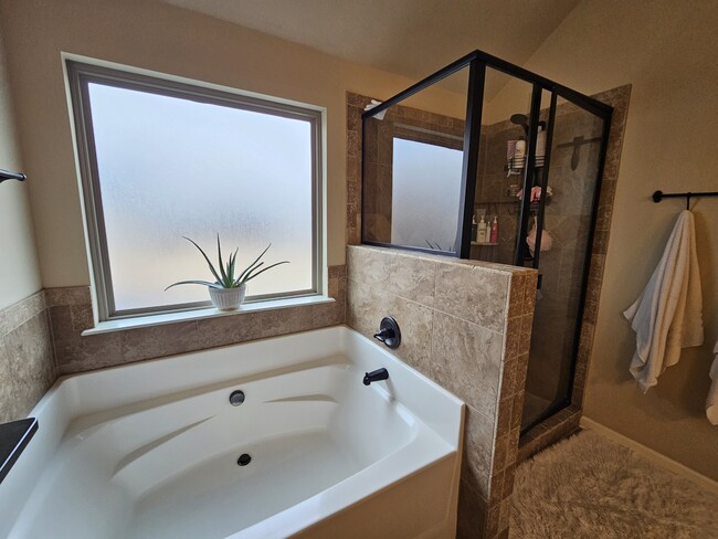 Building Photo - 202 Ermon Ct