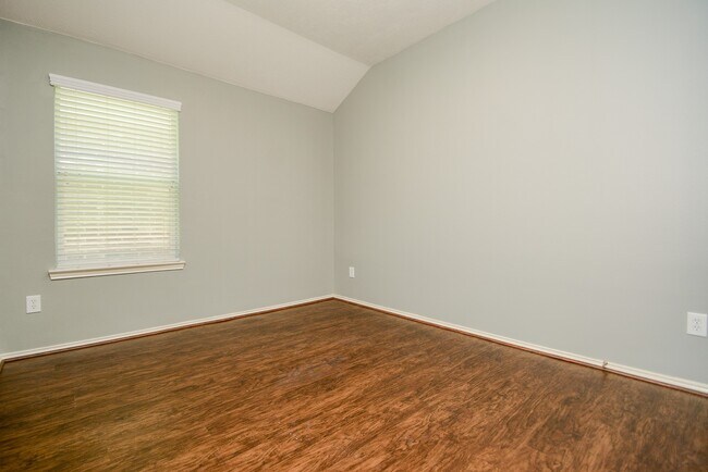 Building Photo - 24914 Oconee Dr