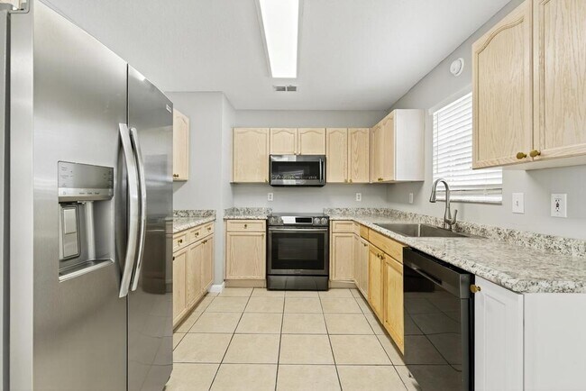 Building Photo - 2126 Center Way