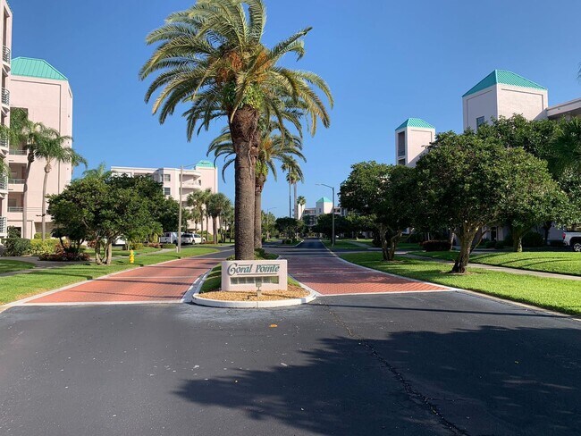 Building Photo - Condo - Coral Pointe At Harbourside with Water Views