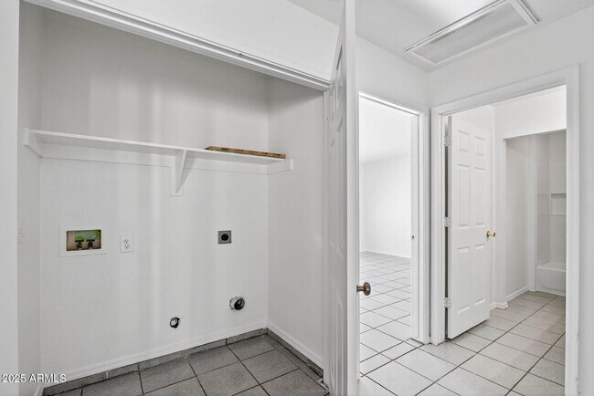 Building Photo - 8321 W Edwards St