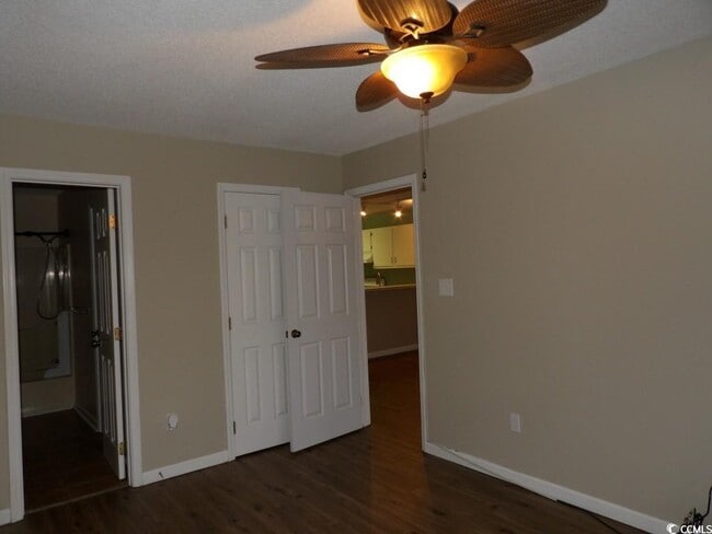 Building Photo - 1095 Plantation Dr W