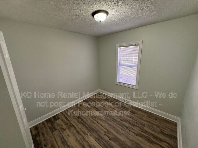 Building Photo - 2010 Bunker Ave