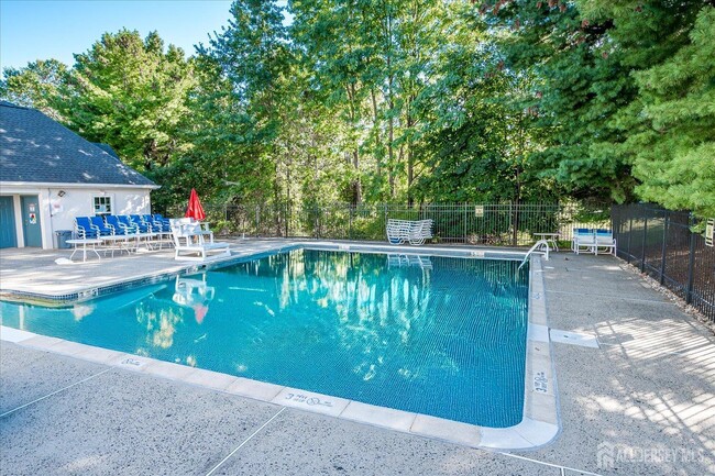 Building Photo - 936 Waterford Dr