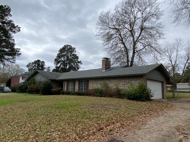 Building Photo - 3 Ponderosa Dr