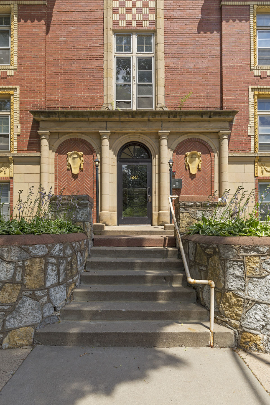 Building Photo - 587 Grand Ave