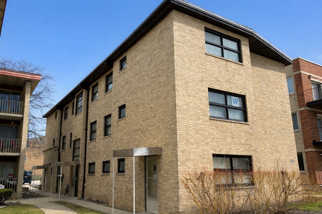 Building Photo - 2431 N 76th Ct