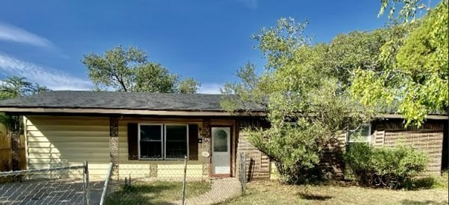 Building Photo - 1803 E 1st Pl