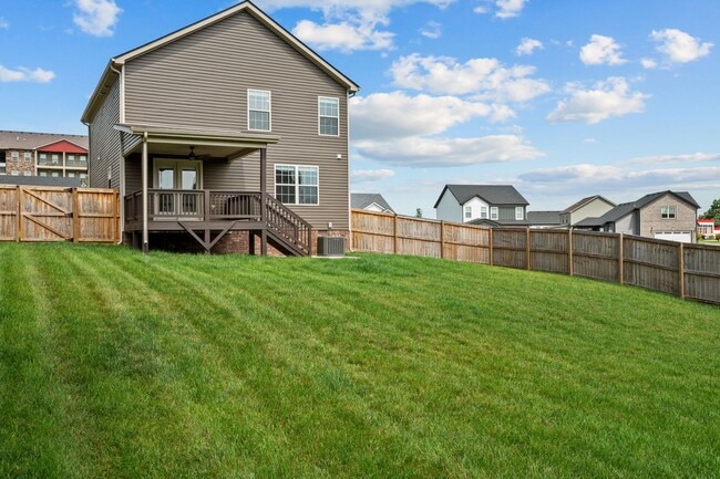 Building Photo - Beautiful Open-Concept Home with Covered Deck & Huge Backyard