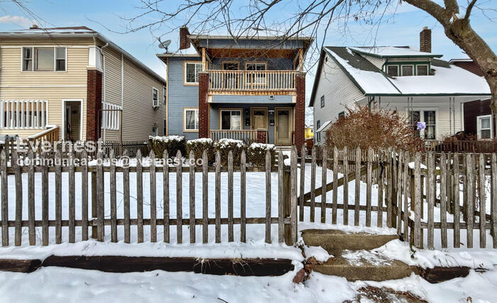 Building Photo - 466 E Oakland Ave