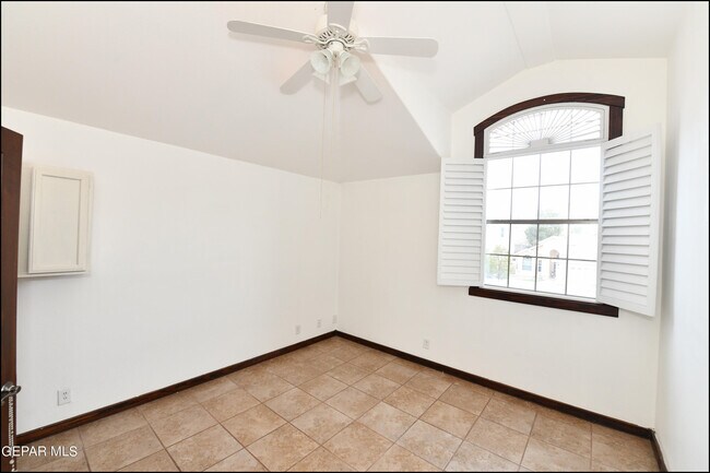 Building Photo - 7318 Corona Del Sol Dr