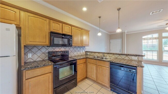 Building Photo - 305 Holleman Dr E