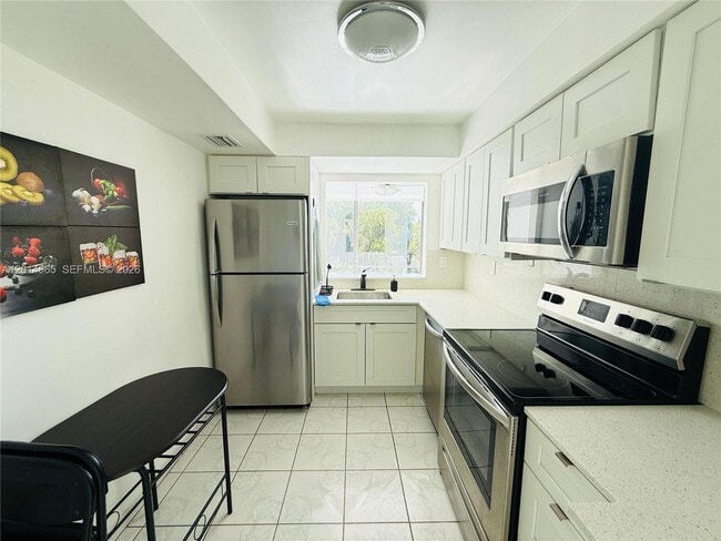 Building Photo - 9440 W Flagler St