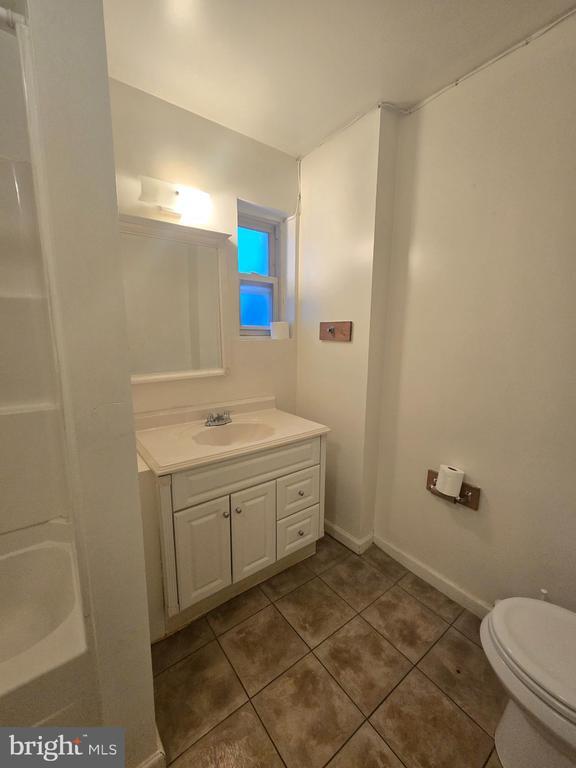 Building Photo - 1304 Walnut St