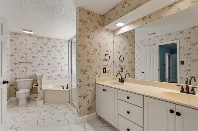 Building Photo - 14 Sandy Pond Ct