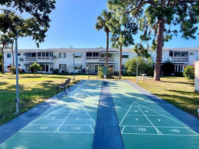 Building Photo - 1625 Leisure Dr