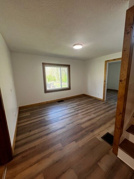 Building Photo - 1801 Woodson Dr SW