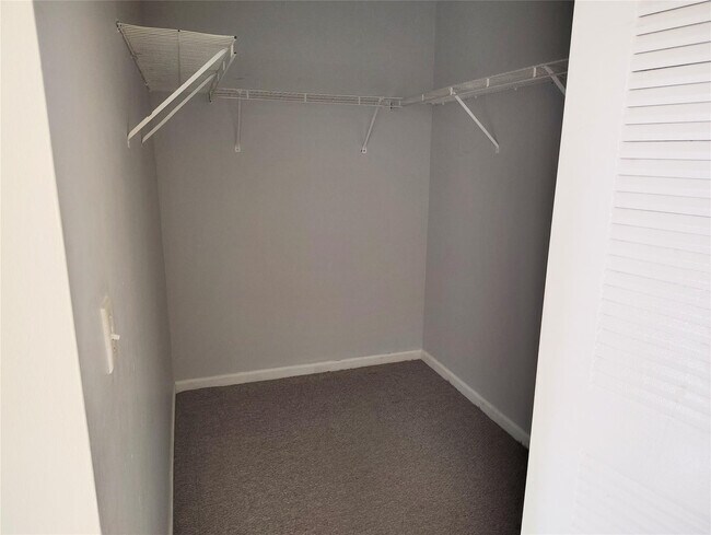 Building Photo - 5590 NW 61st St